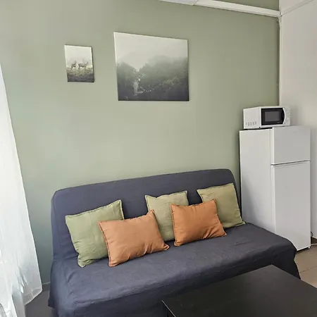 Jobarat Apartment Gyor
